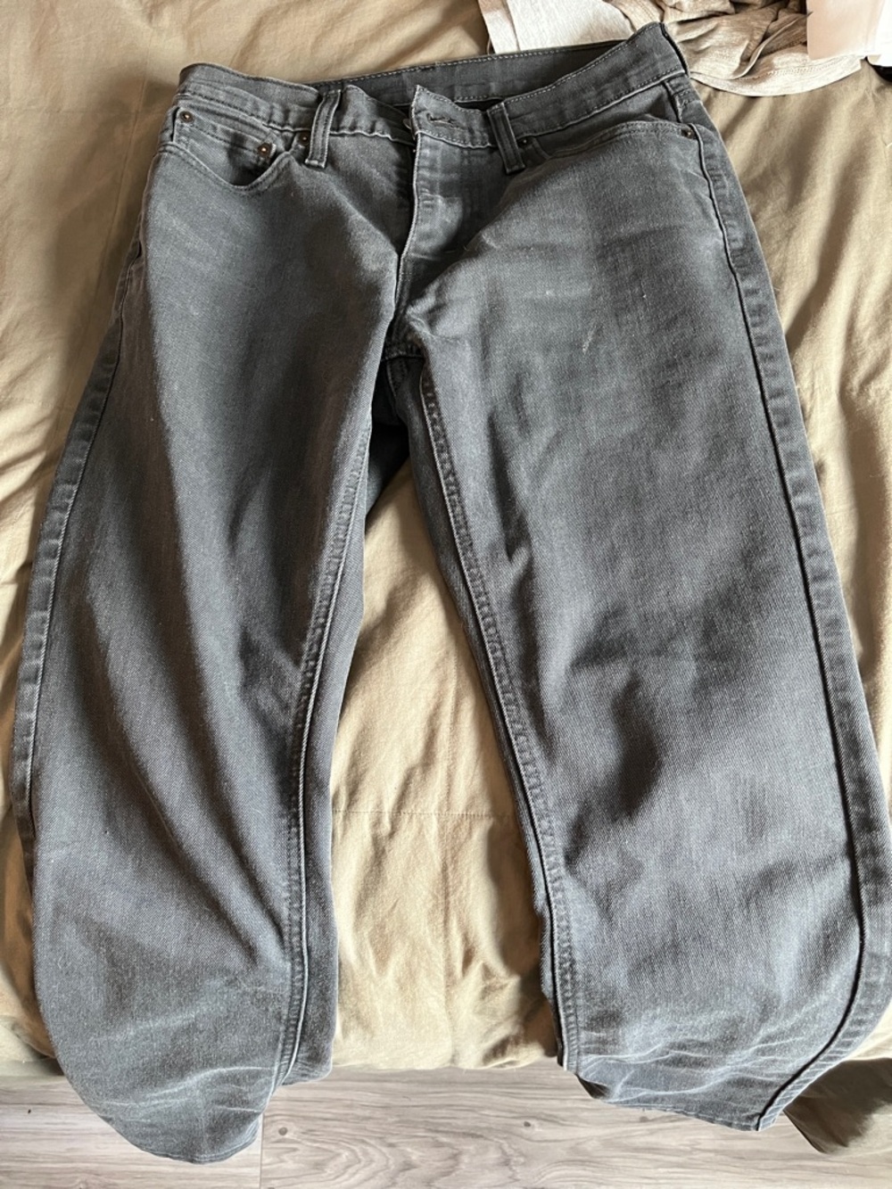 Levi's Men's Straight Jeans in Washed Gray